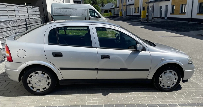 Opel Astra cena 5400 przebieg: 179000, rok produkcji 2002 z Rzeszów małe 56
